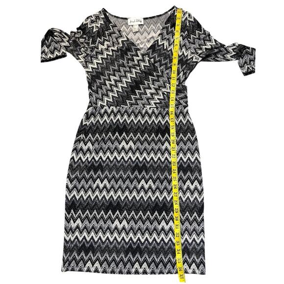 Joseph Ribkoff Black White Colorblock Stretch Zig-Zag Chevron Dress - Picture 12 of 16